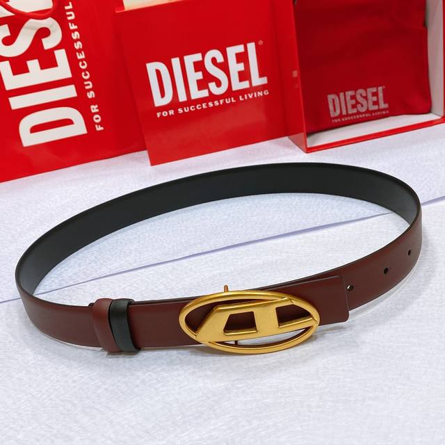 Diesel 皮 复古银搭扣 爆火起来的潮牌 宽度3.0Cm 双面可用皮带