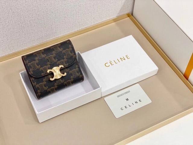 Celine 66889颜色 黑色 尺寸 11*10*5 Celine短式钱包非常炫美的一个系列 专柜同步 采用头层牛皮 精致时尚