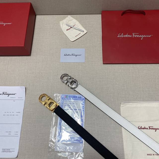 品牌 菲拉格慕ferragamo 等级 原版品质.头层牛皮 专柜售经典爆款开模 油边精致 电脑车线 手感柔软.实物拍摄无修饰 上身效果超好 长度可裁剪.配专柜全