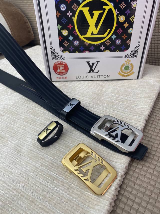 Lv..路易..威登自动带材质 原单牛皮腰带 百分百头层牛皮腰带保证真皮 24K纯钢扣 专柜原单品质 做工精细 时尚大牌 送人自用首选包装请认准如图专柜包装赠送