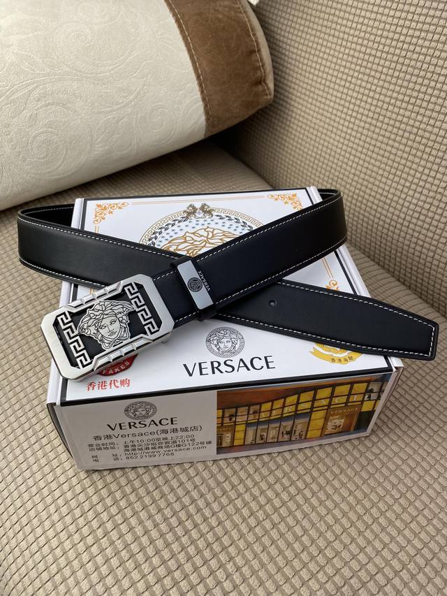 Versace.范思哲 材质 原单牛皮腰带 百分百头层牛皮腰带保证真皮 24K纯钢扣 专柜原单品质 做工精细 时尚大牌 送人自用首选包装请认准如图专柜包装赠送打