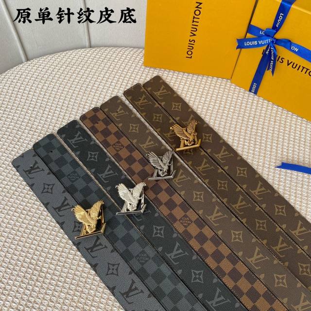 配全套包装礼盒 Lv Pyrmide Truck L Oeii雙面腰帶 驢家特別限定款 寬度4Cm 該腰帶一面採用定制帆布 一面採用原廠柔軟小牛皮 並飾有log