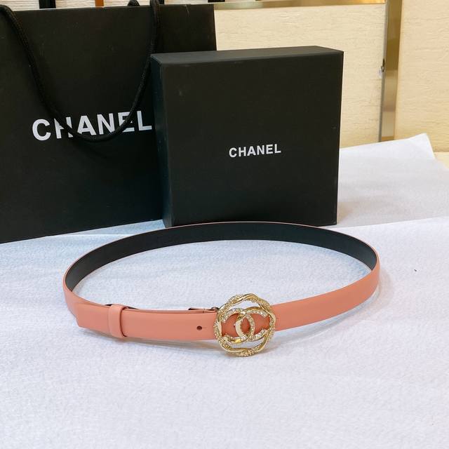 Chanel 23P Cc 水钻 麻花金 与银 Logo扣. 进口胎牛皮腰带 2.0Cm精品 精致 典雅