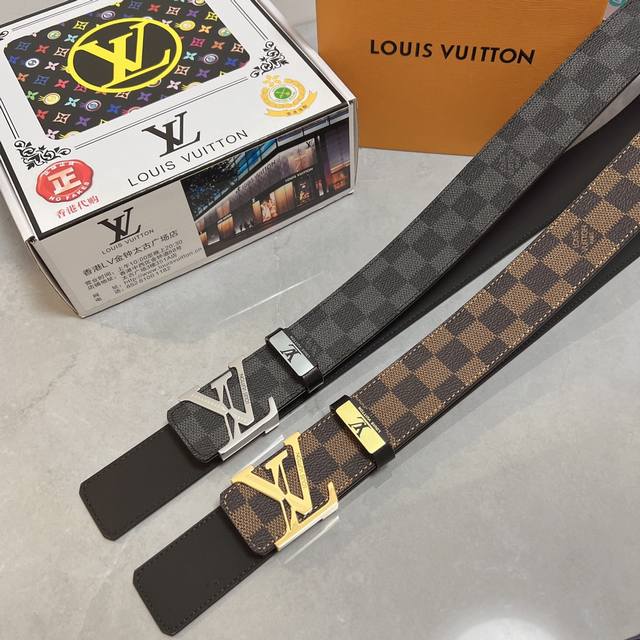 品名 Lv..路易..威登原单 材质 原单牛皮腰带 百分百头层牛皮腰带保证真皮 24K纯钢扣 专柜原单品质 做工精细 时尚大牌 送人自用首选包装 请认准如图专柜