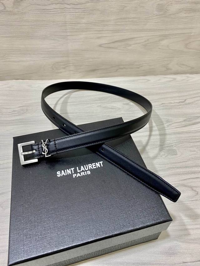 Ysl 原单20Mm 带身采用双面头层牛皮 专柜同款 新款专用 扣头采用精品纯铜针扣 正品开版 专营专柜款