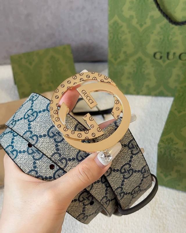 Gucci.古驰全套包装 宽度 38Mm 印花进口防水面料 内衬原版皮底 配以经典互扣式花纹gg铜金属扣