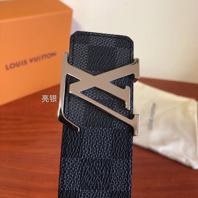 品牌 Lv.易路威登 材料 意大利进口原版牛皮 原版皮钢扣 百搭西裤牛仔裤 时尚大牌 实物更靓专柜品质 配送全套礼盒包装 打孔器 手提袋 香港发票颜色 如图 4