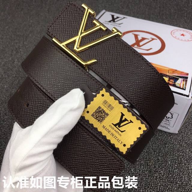 品牌 Lv.路易威登 型号 原单 请认准如图专柜包装等级 意大利进口百分百头层牛皮 Lv.路易威登 十字纹系列 世界著名奢侈品品牌 进口头层牛皮 国外专柜有同款