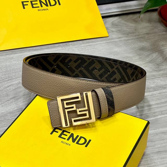 Fendi 芬迪 专柜同款 双环正反用腰带 Ff按钉搭扣 棕色cuoio Romano皮革材质 反面面料带有烟草黄和黑色ff图案 黑色珐琅金属饰面 时尚经典 百