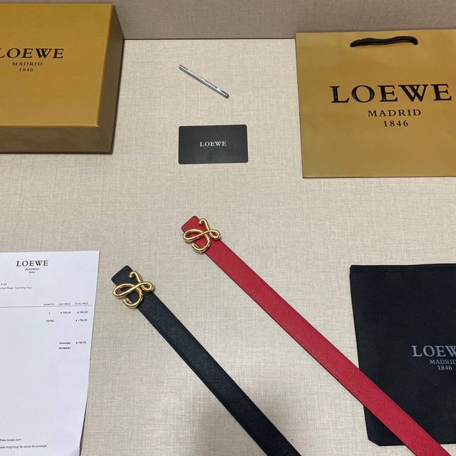 品牌 罗意威loewe P 等级 原单私货 进口头层牛皮沙底 专柜售 堪比正品 油边精致 电脑车线 手感柔软 实物拍摄无修饰 上身效果超好 长度可裁剪 配专柜全