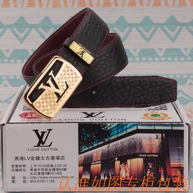 品名 Lv 皮带 原单 腰带 材料 百分百头层牛皮腰带 保证真皮皮带 专柜原单品质 做工精细 时尚大牌 送人自用首选 包装 请认准如图专柜包装