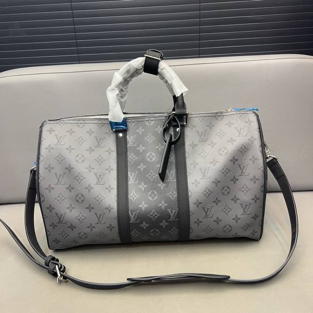 Louisvuitton 路易威登 Keepall 配皮老花旅行袋 手提包袋 机场包 采用精湛镶嵌细工 实物拍摄 原厂原版面料 45 X 26 Cm D