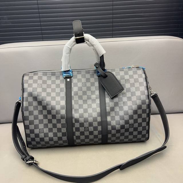 Louisvuitton 路易威登 Keepall 配皮老花旅行袋 手提包袋 机场包 采用精湛镶嵌细工 实物拍摄 原厂原版面料 45 X 26 Cm D