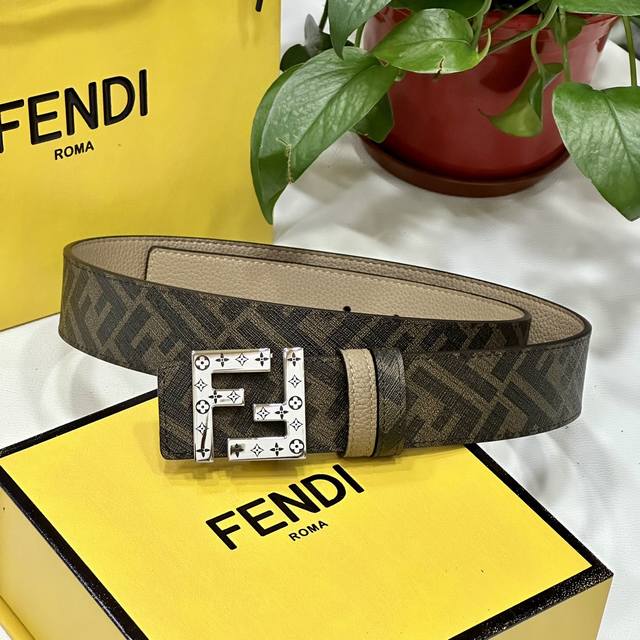 Fendi 芬迪 全套包装 专柜同款 双环正反用腰带 Ff按钉搭扣 棕色cuoio Romano皮革材质 反面面料带有烟草黄和黑色ff图案 黑色珐琅金属