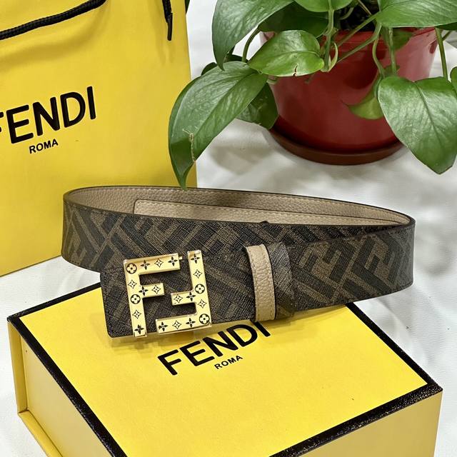 Fendi 芬迪 全套包装 专柜同款 双环正反用腰带 Ff按钉搭扣 棕色cuoio Romano皮革材质 反面面料带有烟草黄和黑色ff图案 黑色珐琅金属