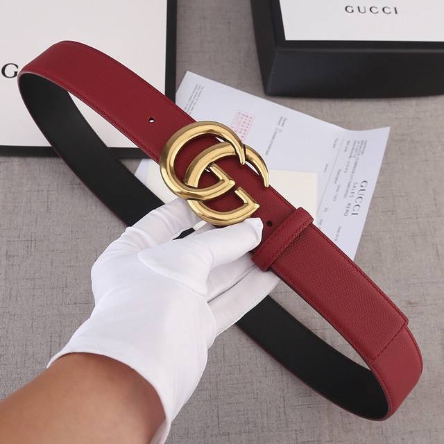 宽度3 8Cm Gucci 手掌纹 双面头层 采用精挑细选进口顶级牛皮 手感柔软细腻 做工精致与专柜1:1品质 商务既有时尚