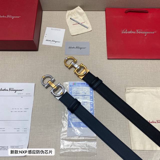 品牌 菲拉格慕ferragamo 芯片款 等级 原版品质.头层牛皮 专柜售经典爆款开模 油边精致 电脑车线 手感柔软.实物拍摄无修饰 上身效果超好 长度可裁剪.