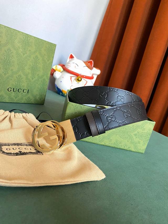 Gucci古綺 3.8Cm寬双面腰带 一侧为gucci Signature皮革 反面一侧为单色皮革 配以互扣式双g带扣