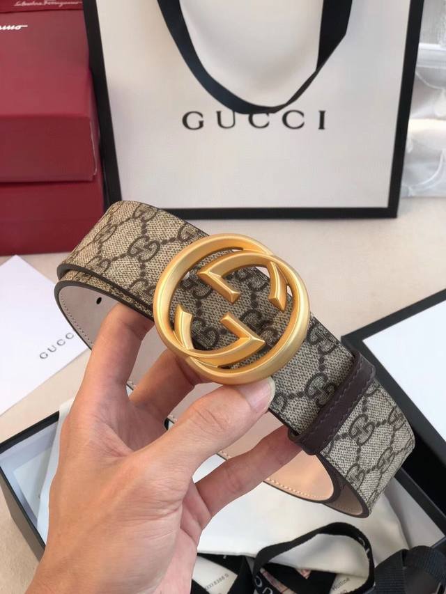 Gucci 古驰 原厂pvc皮料 进口磨砂皮 配18K钢扣宽 3.8Cm 卖点 :皇家御用经典款式 永不过时 带身品牌logo原版钢印,质感卓越,高级造工 手感