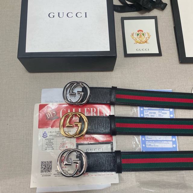 品牌 Gucci 配色白礼盒 等级 原品版质.定制层头牛皮 专柜售典经爆款开模 油精边致 电车脑线 手柔感软.实物拍摄修无饰 上效身果超好.配专柜全包套装.送礼