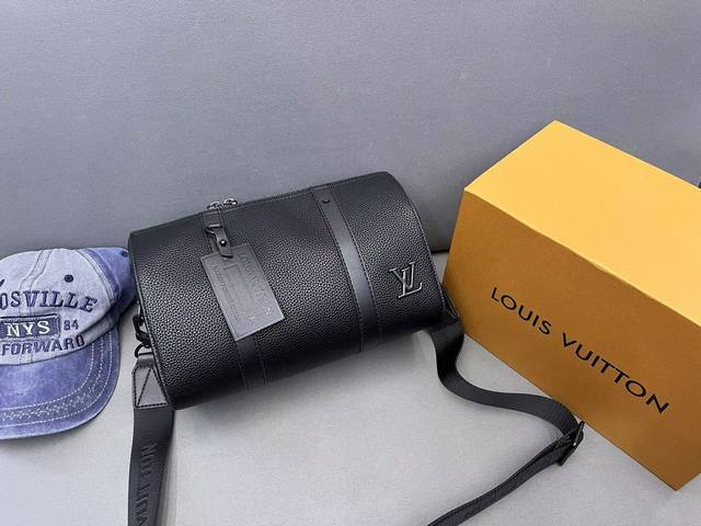 Louisvuitton 路易威登 City Keepall 圆筒包 单肩包手袋 情侣款斜挎包 采用精湛镶嵌细工 经典百搭 实物拍摄 原厂原版面料 配送小票防尘