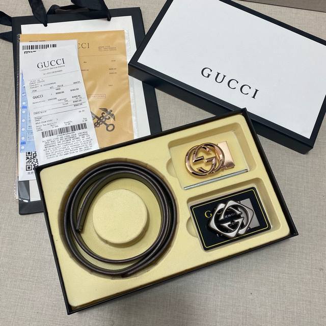 G精品款 双扣礼盒套装含礼盒 专柜有售 Gucci专柜在售正品 此款采用头层牛皮制作 走线油边细致 正品开模 搭配仿铜扣经久耐用 Cm规格 送打眼针