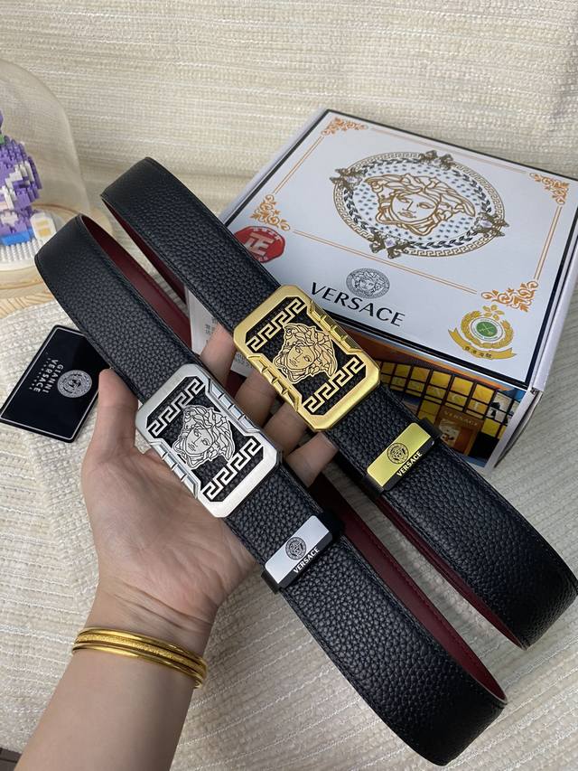 品名：Versace.范思哲 材质：原单牛皮腰带 百分百头层牛皮腰带保证真皮，24K纯钢扣，专柜原单品质、做工精细，时尚大牌，送人自用首选 包装