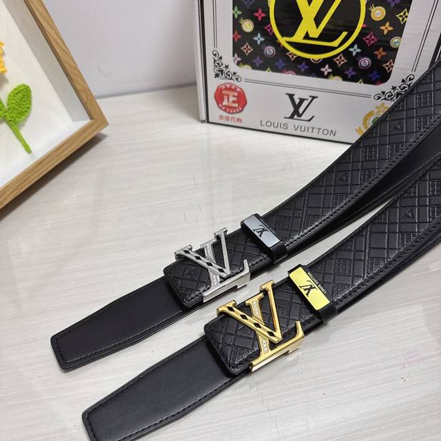 品名：Lv..路易..威登 材质：原单牛皮腰带 百分百头层牛皮腰带保证真皮，24K纯钢扣，专柜原单品质、做工精细，时尚大牌，送人自用首选 包装：