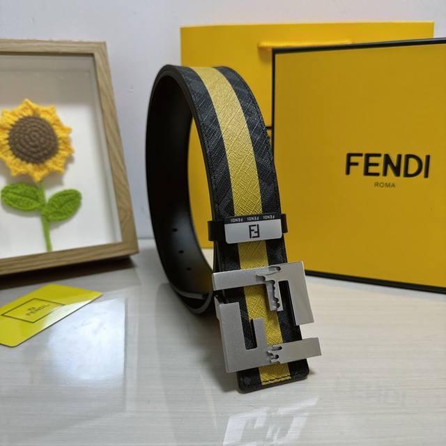 品名：芬迪 Fendi 原单 材质：原单牛皮腰带 百分百头层牛皮腰带保证真皮，24K纯钢扣，专柜原单品质、做工精细，时尚大牌，送人自用首选 包装