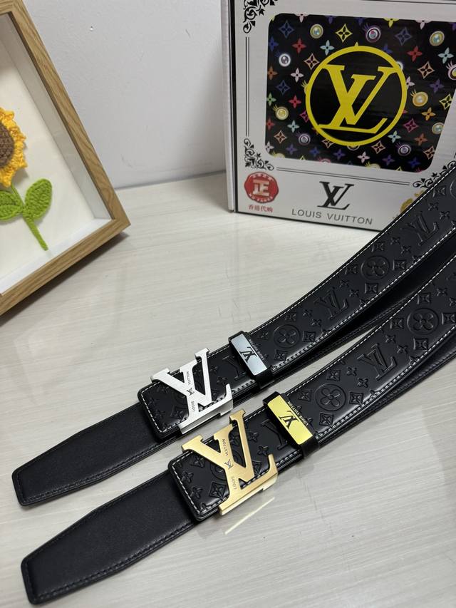 品名：Lv..路易..威登 材质：原单牛皮腰带 百分百头层牛皮腰带保证真皮，24K纯钢扣，专柜原单品质、做工精细，时尚大牌，送人自用首选 包装：