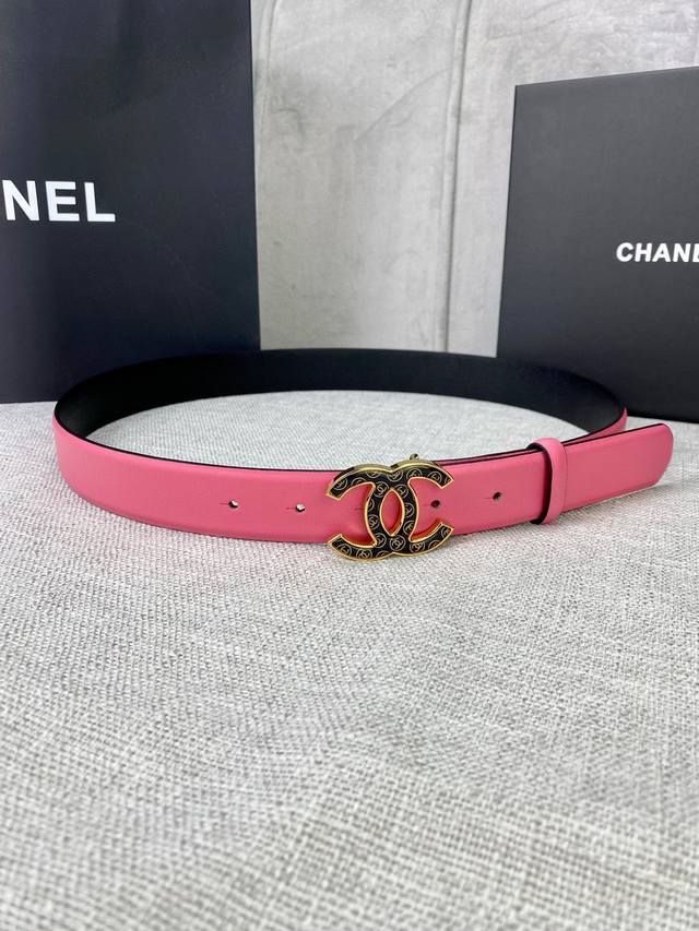 特 宽度3.0Cm Chanel 香奈儿 平纹牛皮金 银 色暗印品牌logo金属磨胶钢扣。