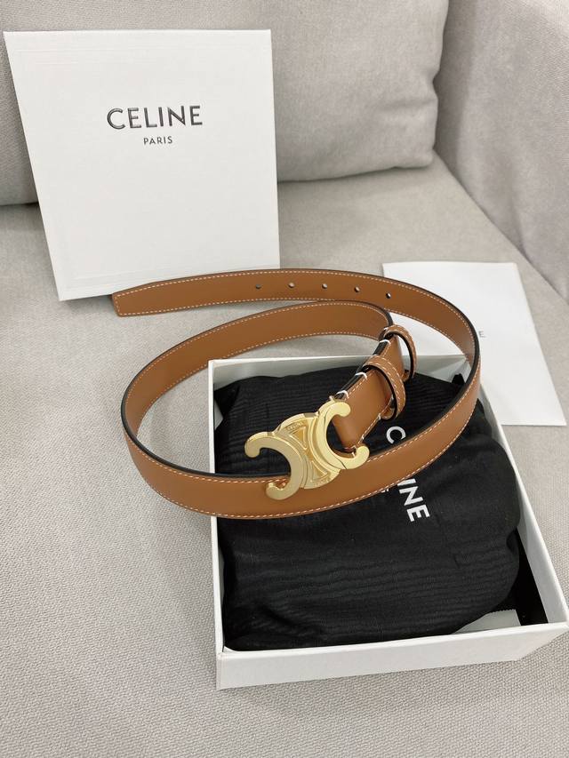 特 Celine.赛琳 全套包装 女神必备原单腰带，火爆款式，原厂小牛皮制作，上身效果舒适，时尚百搭，宽度2.5Cm