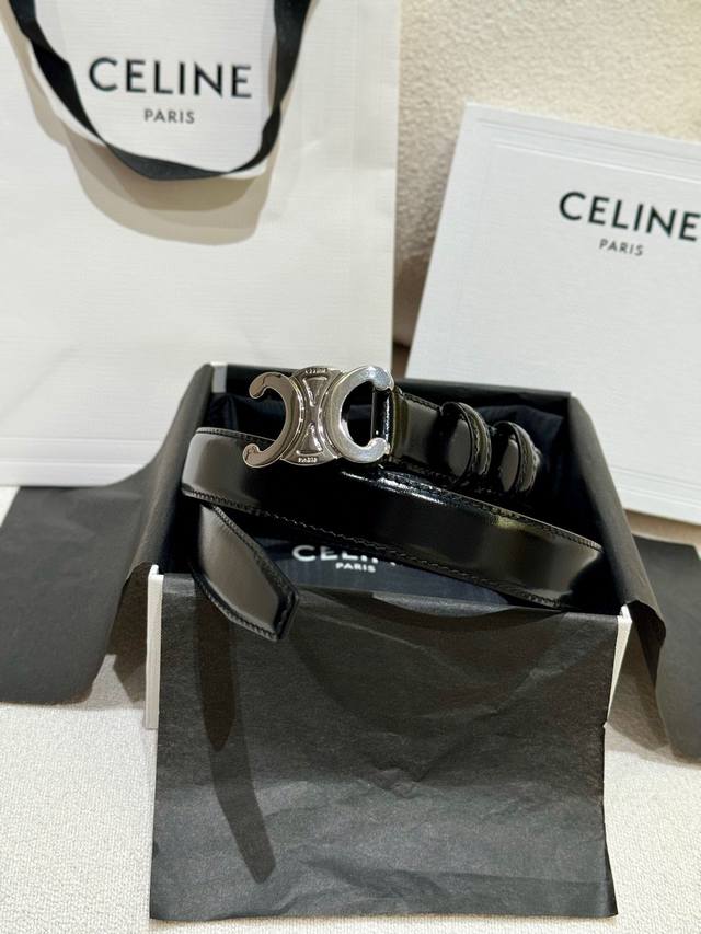 特 Celine 2024新款女士凯旋们腰带 Triomphe 双面顶级小牛皮腰带 百搭时尚潮流，宽2.5Cm