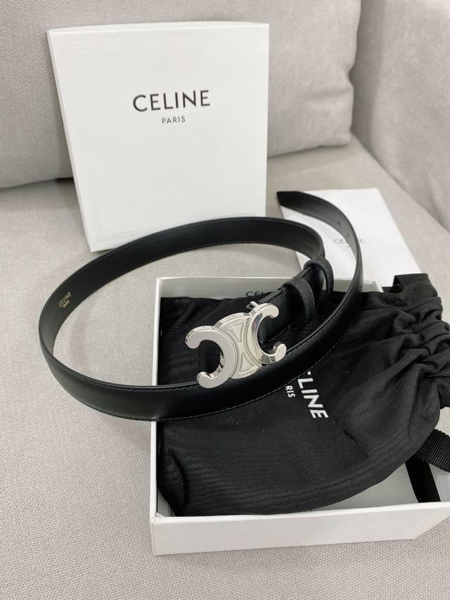 特 Celine.赛琳 全套包装 女神必备原单腰带，火爆款式，原厂小牛皮制作，上身效果舒适，时尚百搭，宽度2.5Cm