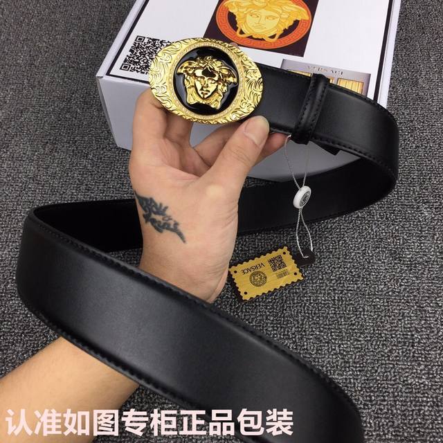 品牌：Versace.范思哲 型号：原单！请认准如图专柜包装 等级：意大利进口百分百头层牛皮，范思哲.Versace，世界著名奢侈品品牌，美人头经典之作，进口头