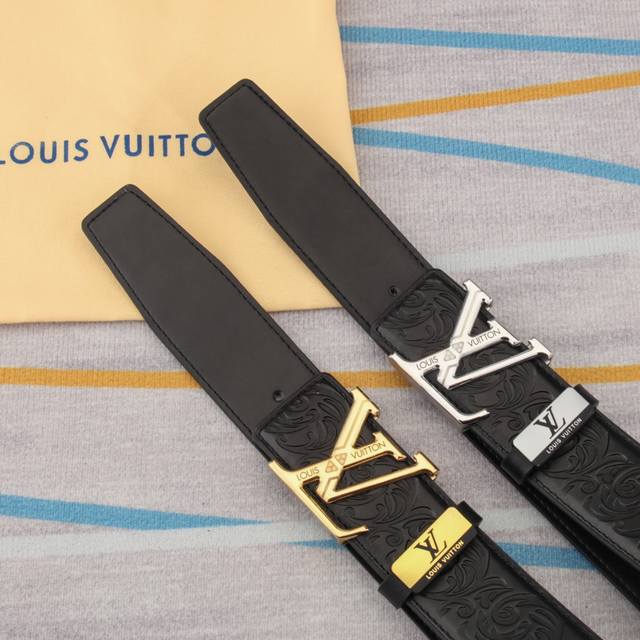 品名：Lv..路易..威登原单 材质：原单牛皮腰带 百分百头层牛皮腰带保证真皮，24K纯钢扣，专柜原单品质、做工精细，时尚大牌，送人自用首选 包装： 请认准如图