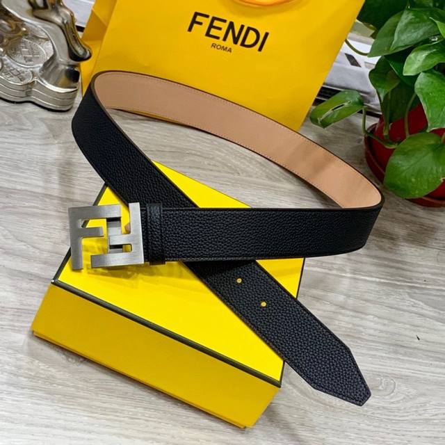 Fendi 芬迪 男士时尚休闲腰带 原版荔枝纹面+头层磨砂底 顶级做工，搭配标志ff搭扣，奢华时尚休闲 原单品质。宽38Mm