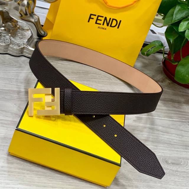 Fendi 芬迪 男士时尚休闲腰带 原版荔枝纹面+头层磨砂底 顶级做工，搭配标志ff搭扣，奢华时尚休闲 原单品质。宽38Mm