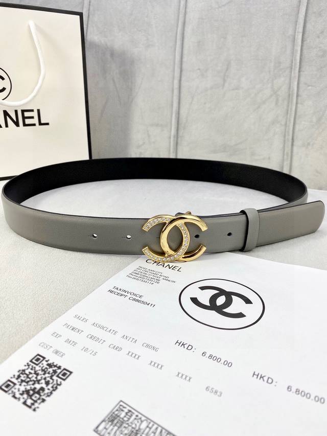 特 宽度3.0cm Chanel 香奈儿 经典款平纹 两面原版牛皮金 银 色镶钻钢扣。