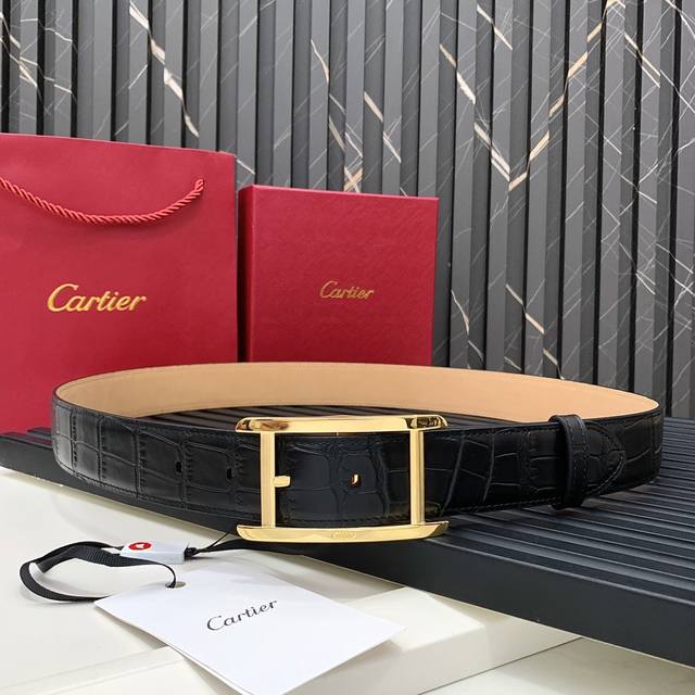 特 镀钯饰面针扣式皮带，“CARTIER”标识。黑色尼罗河鳄鱼皮皮带，浮雕“CARTIER”标识。尺寸：宽35毫米 10240640