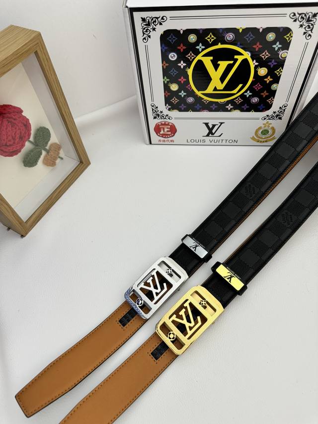 品名：LV..路易..威登自动带 材质：原单牛皮腰带 百分百头层牛皮腰带保证真皮，24K纯钢扣，专柜原单品质、做工精细，时尚大牌，送人自用首选 包装： 请认准如