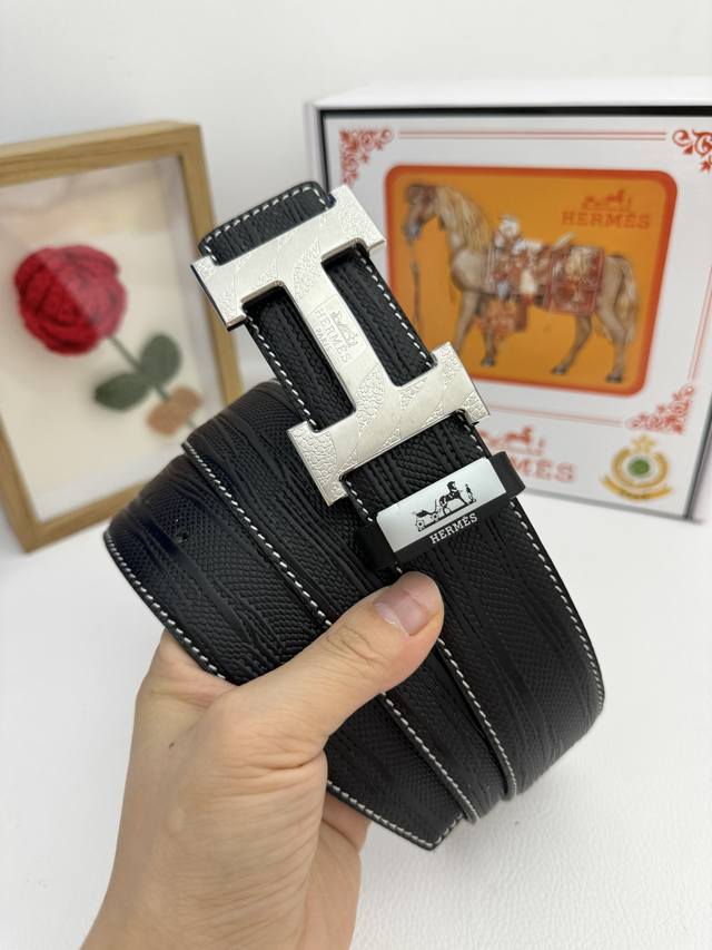 品名：爱马仕.Hermès 原单 材质：原单牛皮腰带 百分百头层牛皮腰带保证真皮，24K纯钢扣，专柜原单品质、做工精细，时尚大牌，送人自用首选 包装： 请认准如