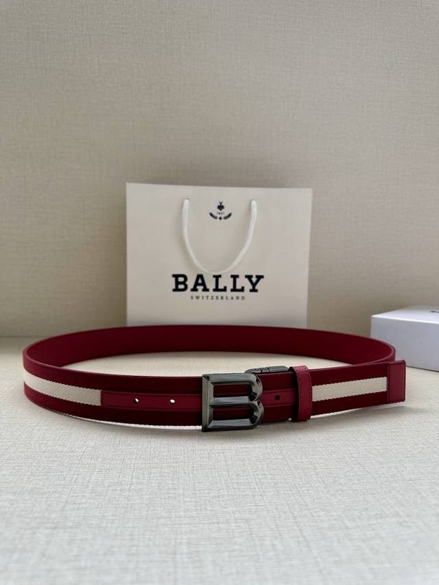 特 Bally 巴利 专柜同款 男士腰带 宽:3.4Cm 这款选用反面枣红进口牛皮精制而成 正面金属板扣 简约百搭 可调式长度可轻松匹配完美尺寸