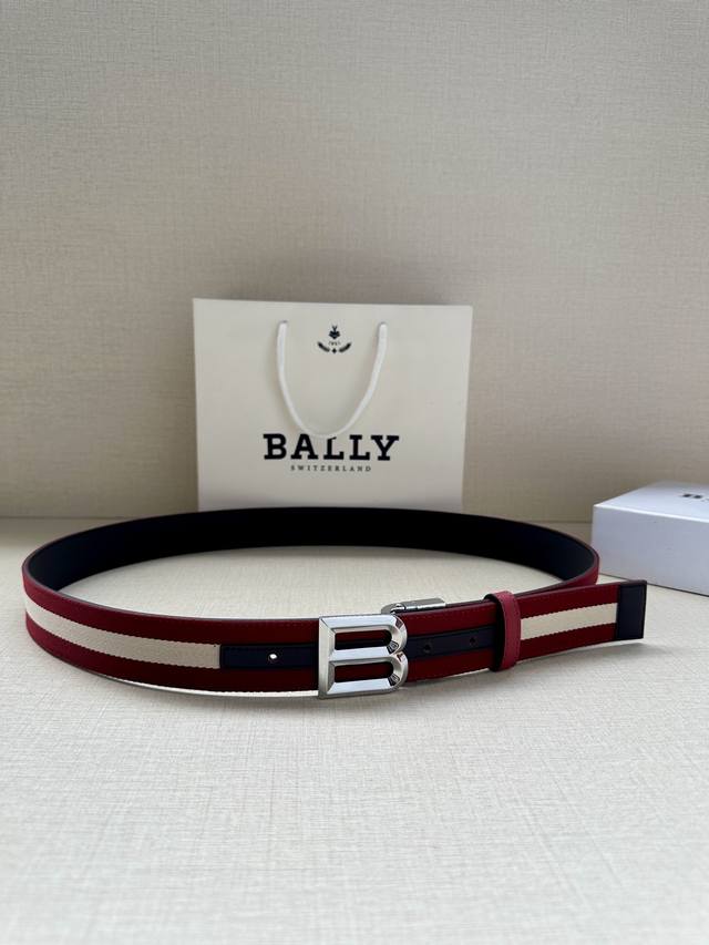 特 Bally 巴利 专柜同款 男士腰带 宽3.4Cm 这款选用反面进口牛皮精制而成 正面b字扣简约百搭 可调式长度可轻松匹配完美尺寸