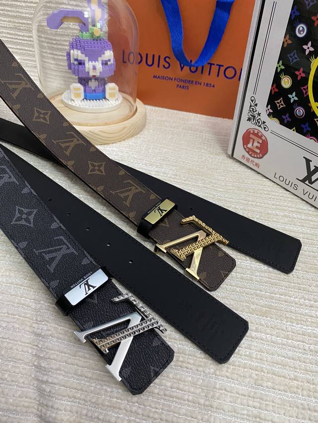 品名：Lv..路易..威登原单 材质：原单牛皮腰带 百分百头层牛皮腰带保证真皮，24K纯钢扣，专柜原单品质、做工精细，时尚大牌，送人自用首选包装： 请认准如图专