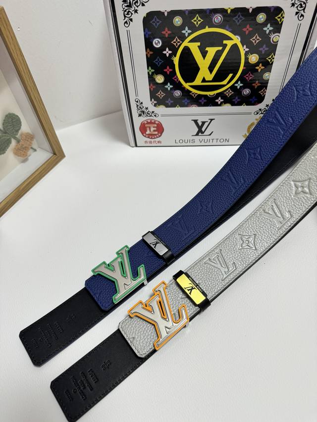 品名：Lv..路易..威登 材质：原单牛皮腰带 百分百头层牛皮腰带保证真皮，24K纯钢扣，专柜原单品质、做工精细，时尚大牌，送人自用首选 包装： 请认准如图专柜