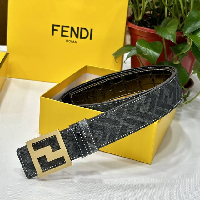 Fendi 芬迪 专柜同款 宽4.0Cm 双环正反用腰带 Ff按钉搭扣 黑色cuoio Romano皮革材质 反面面料带有烟草黄和黑色ff图案 四方金属饰面 时