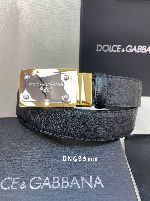 杜嘉班纳 Dng字母logo搭扣. 双面牛皮3.5Cm宽度精品 简约 百搭