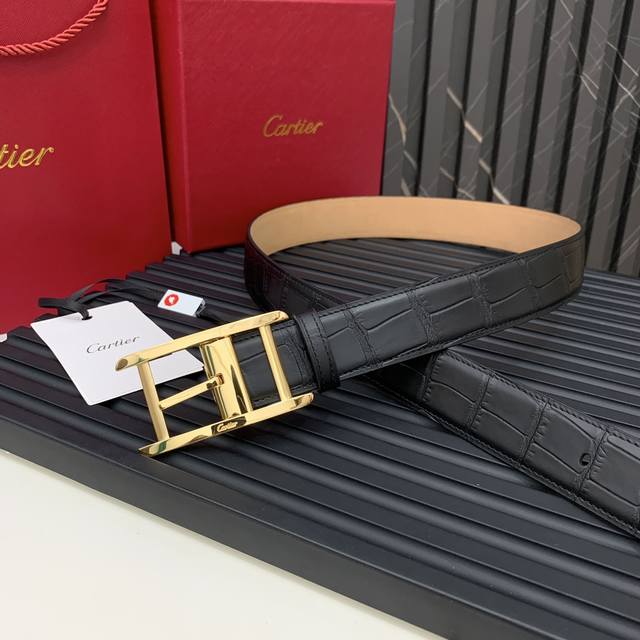 镀钯饰面针扣式皮带，“Cartier”标识。黑色尼罗河鳄鱼皮皮带，浮雕“Cartier”标识。尺寸：宽35毫米