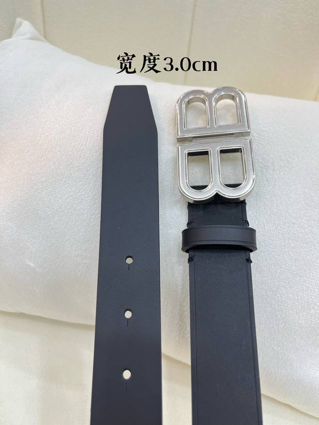 巴黎世家官网新款，双面小牛皮宽度3.0Cm 长度80-110欧，五金钻扣原版开模定制